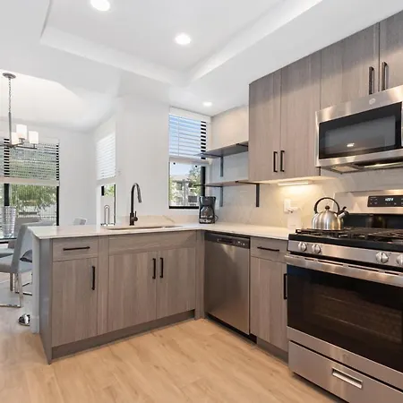 Pure Suites Furnished Two Bed Apts Pool Gym Scottsdale Quarter Kierland Commons